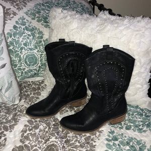 BareTraps cowboy boots